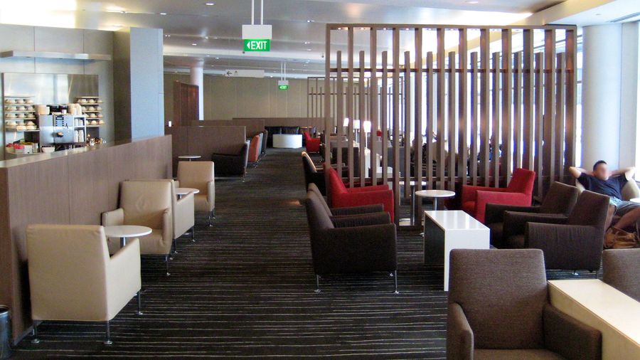 If you're taking this LAN flight you'll find the Qantas lounge empty as the first Qantas flight doesn't depart for hours.