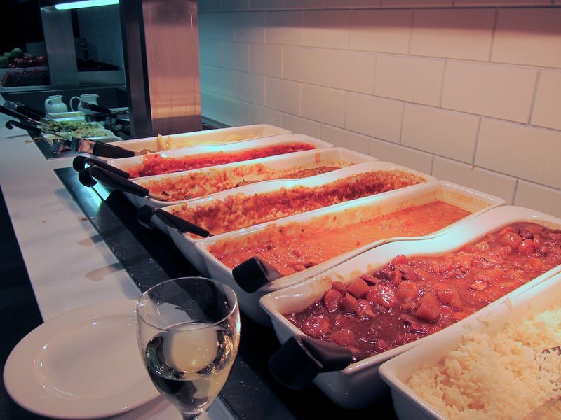 The curry, however, was pretty good -- well up to restaurant quality.