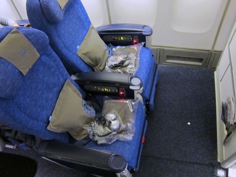 The legroom in the bulkhead was ample, even for a tall person.