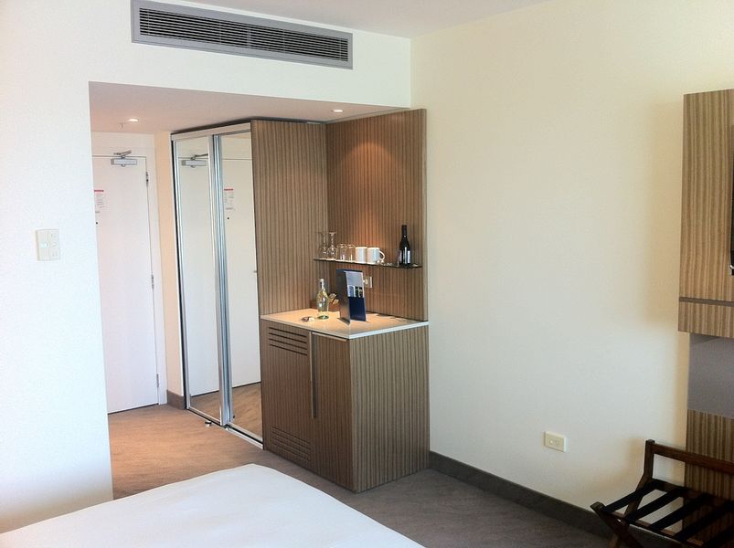 In often-muggy Auckland, the air-con worked well without rattling or rumbling.