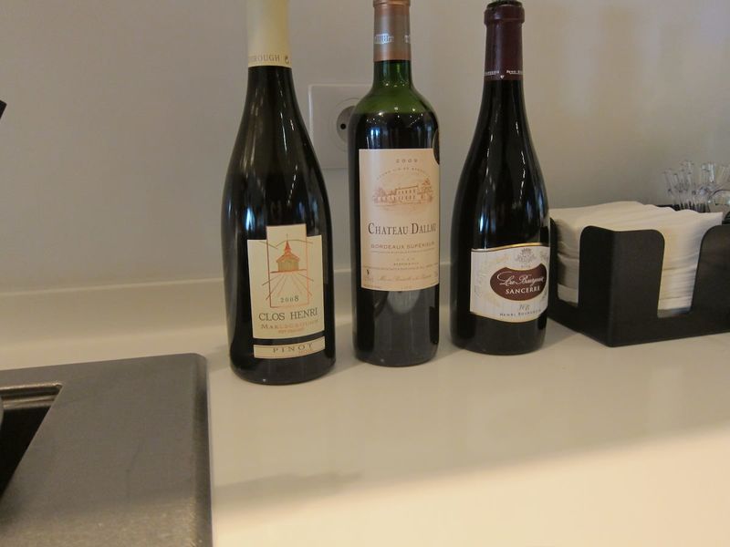 Great to see some New World wine on offer in a French airline lounge...