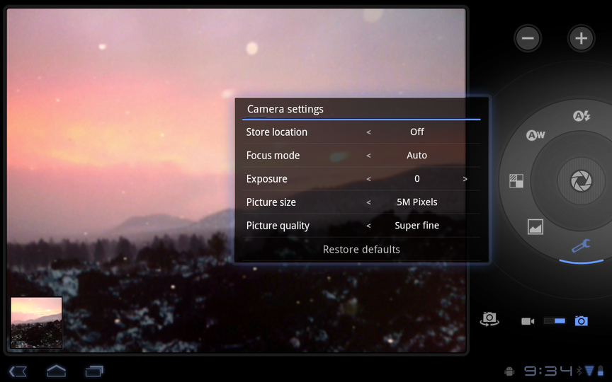 The Android 3.0 camera application makes good use of the high-res camera on the back of the XOOM.