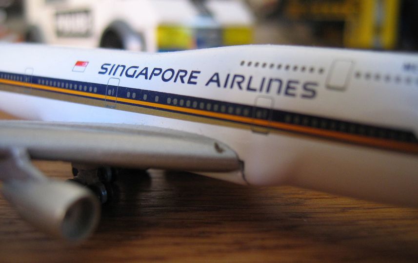 A model of a Singapore Airlines 747. Photographer: William Hook