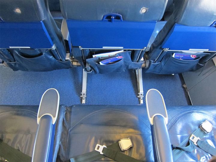 That's all you get in Eurobusiness: the armrests move closer together and you have a little more legroom than at the back of the bus.