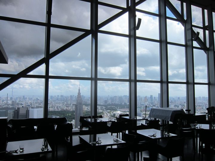 The view can't be beat from New York Bar & Grill &mdash; but the food certainly can.