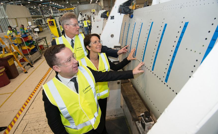 "Here's one we prepared earlier..." - Alan Joyce, Jayne Hrdlicka and Boeing's John Duddy get up close and composite with a 787's trailing edge