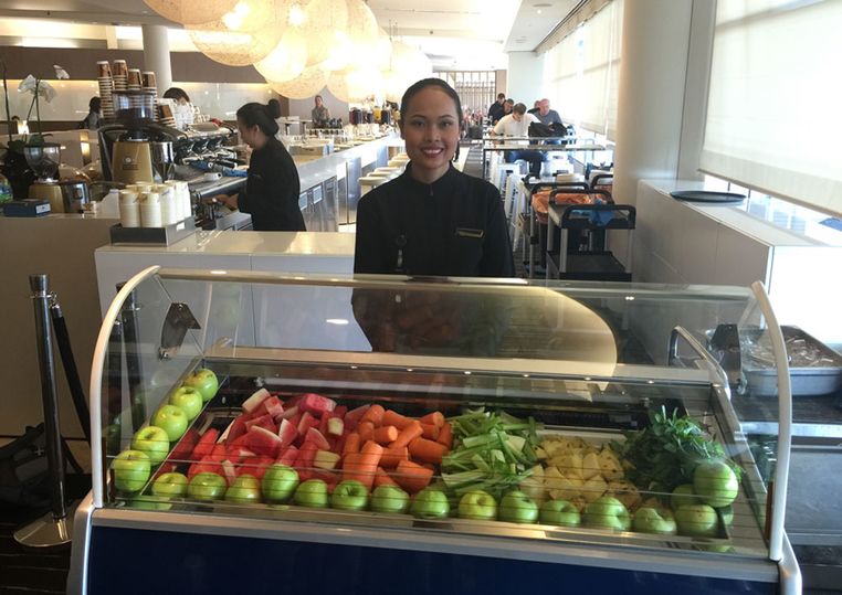 Start your day with a healthy juice at the Qantas Business Lounge...