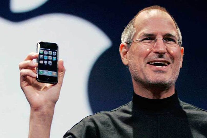 Steve Jobs turned his failed Apple uniform into a mark of individuality