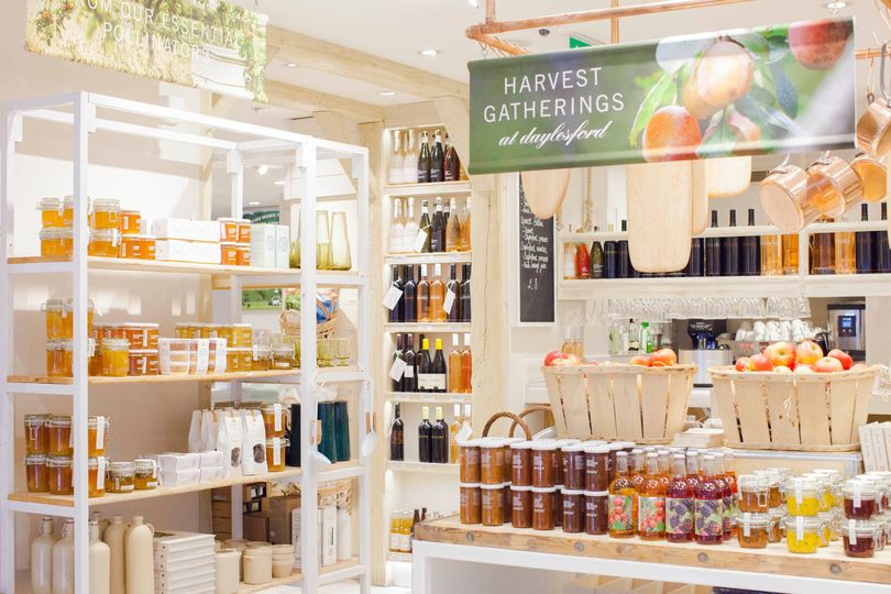 Daylesford&rsquo;s market sells specialties such as honey, preserves, and produce from its farm.