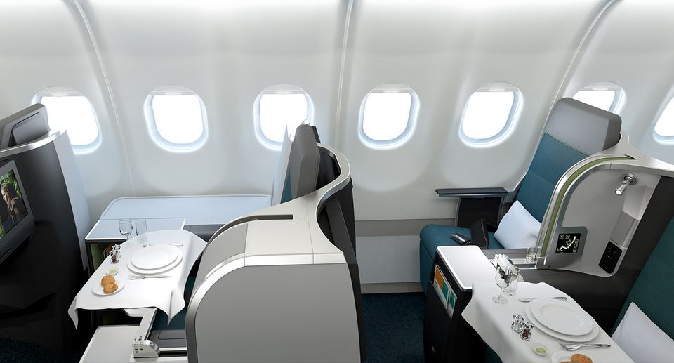 Every alternate row in Aer Lingus' A321LR business class cabin features a solo 'throne' seat