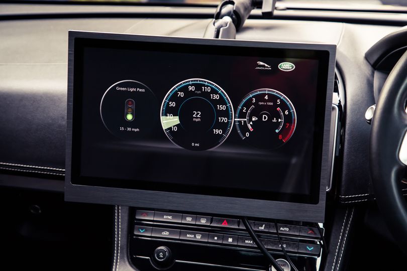Jaguar Land Rover wants to help drivers avoid red lights