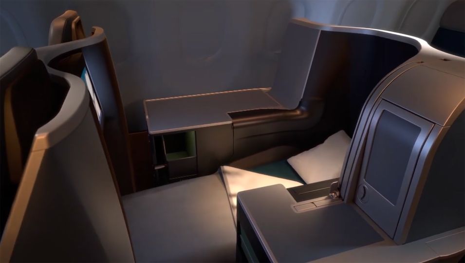 Lie-flat beds feature in Aer Lingus' A321LR business class.