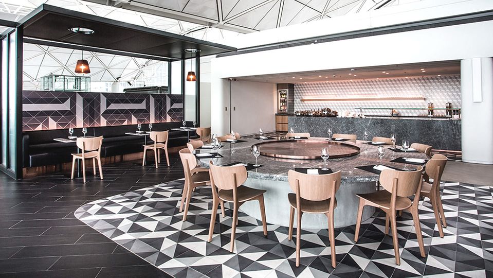 Qantas’ Singapore and Hong Kong lounges were among Caon’s early lounge projects for the airline.