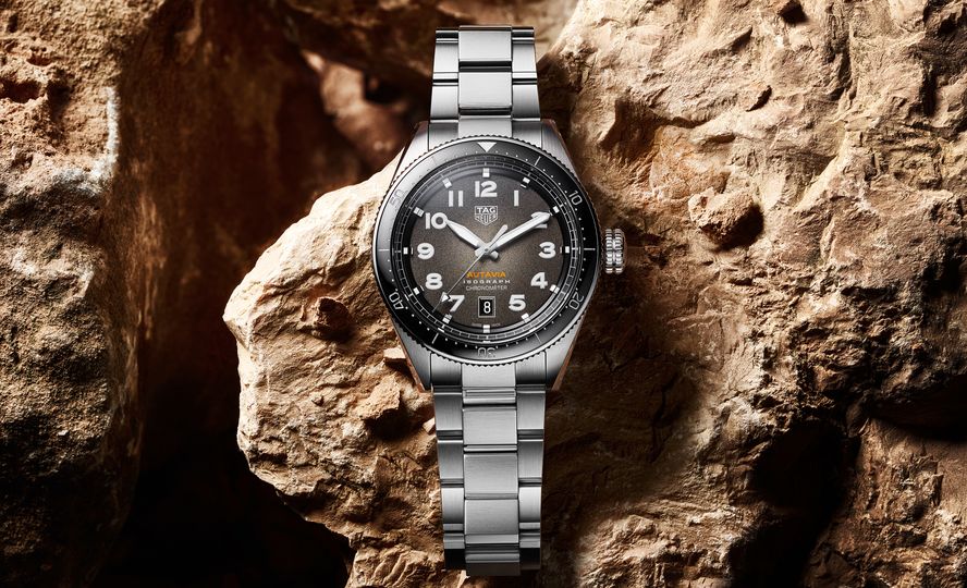 A steel bracelet adds a classy edge to the new Autavia.