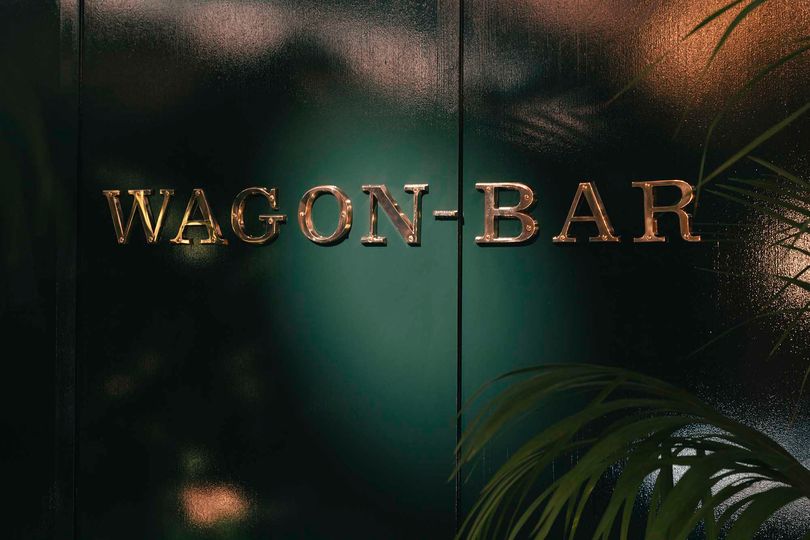 The Wagon-Bar at the Orient Express hotel, Bangkok.