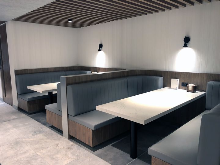 Dining area in the American Express Sydney Lounge