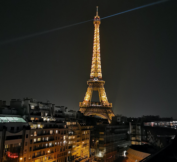 The right smartphone can delivers stunning SLR-grade night-time shots.. Leigh Stark
