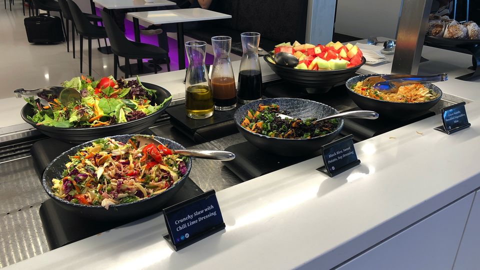 AirNZ's Sydney lounge impresses with a health-minded buffet.