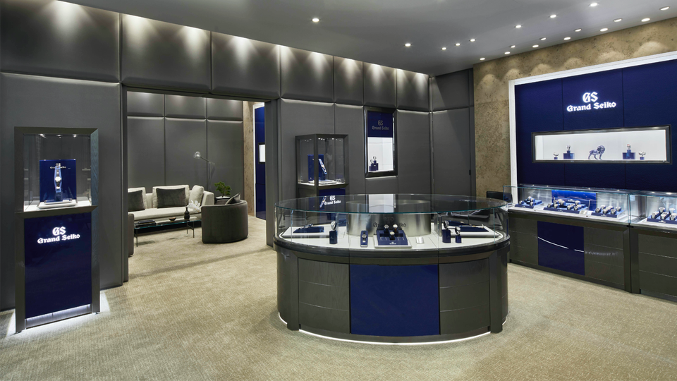 Major watch brands are eagerly embracing upmarket boutiques for presenting their wares to buyers.