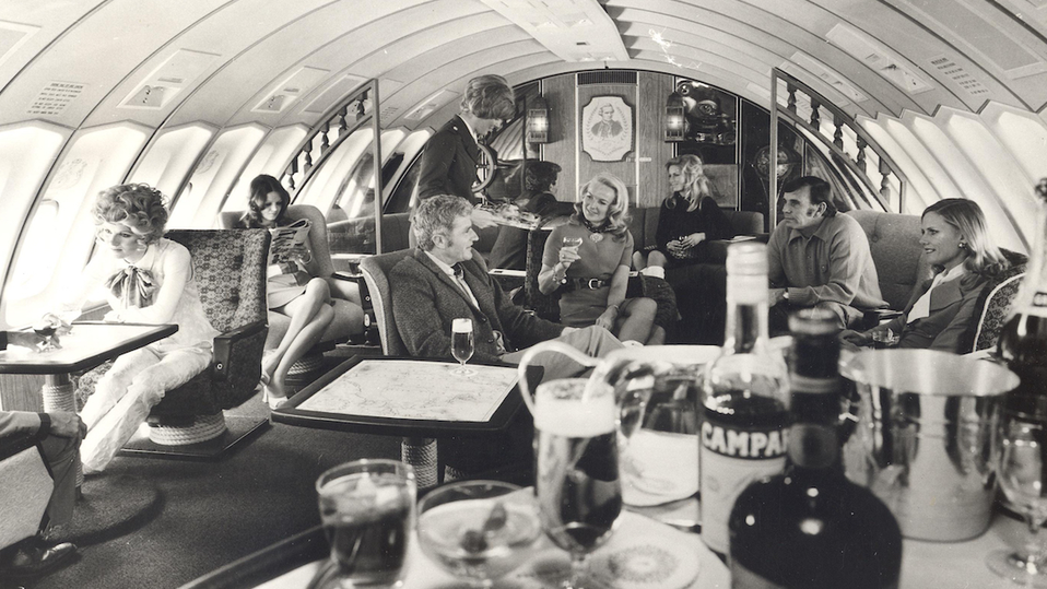The Captain Cook lounge, on the upper deck of the first Qantas Boeing 747s.