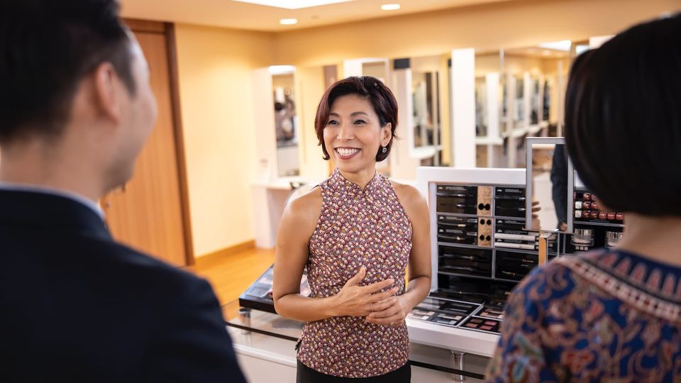 Get that 'Singapore Girl' look at a grooming workshop.
