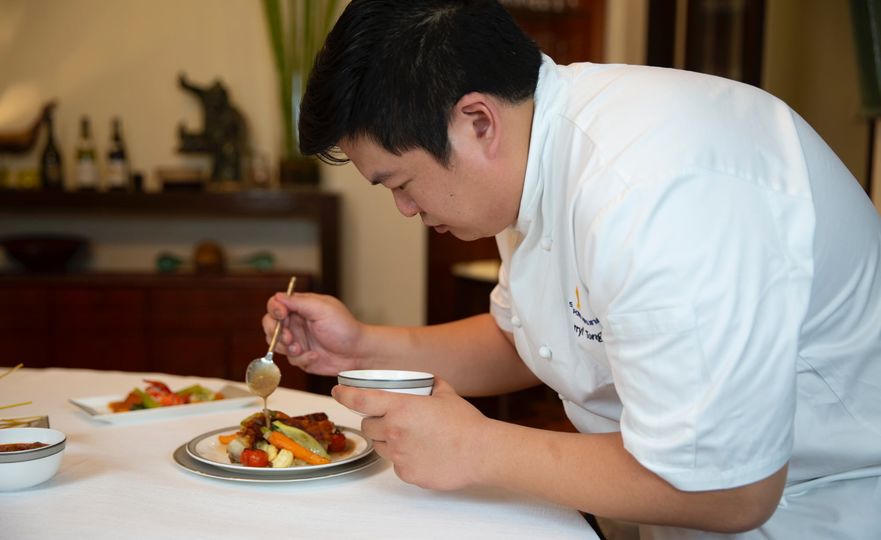 Singapore Airlines can also provide a chef to reheat, plate and serve your meals.