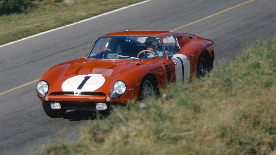 A Chevrolet-powered Bizzarrini Iso Grifo A3/C driven by Pierre Noblet and Edgar Berney.
