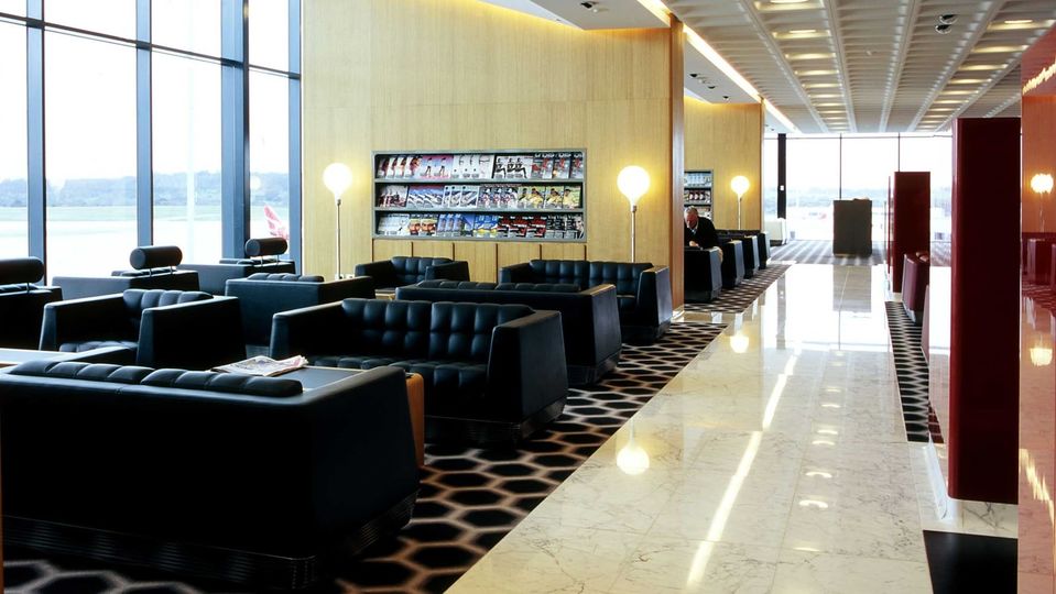 Qantas' cosy yet elegant Melbourne first class lounge.