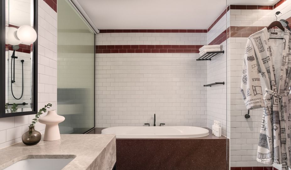 Most rooms at the Kimpton Margot Sydney feature a bathtub.