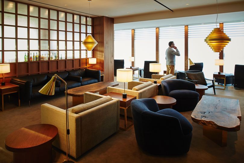 Cathay Pacific's London Heathrow T3 lounges are the best choice for Oneworld flyers.