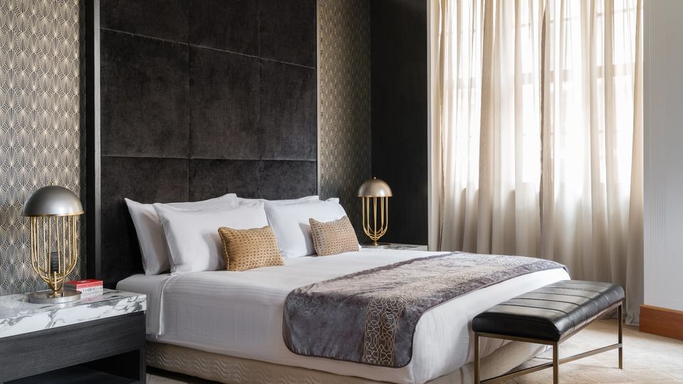 Relax in style at the Kimpton Margot Sydney.
