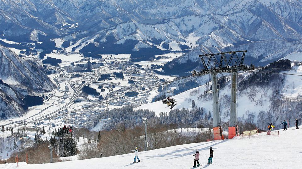 The beautiful ski fields of Yuzawa. JNTO