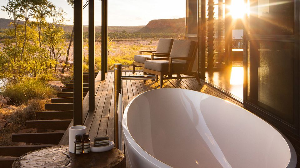 This outdoor bathtub is the perfect way to indulge after a day exploring the outback.