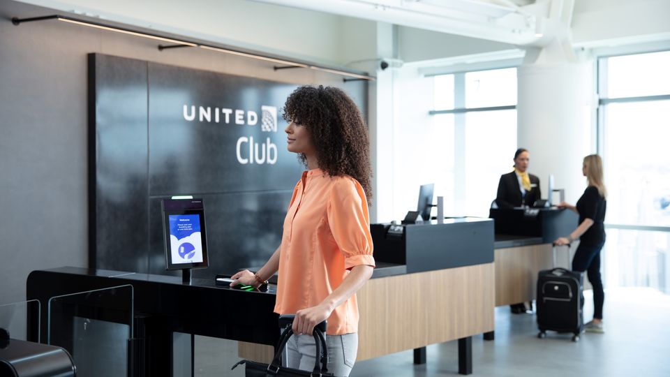 Newark's new T3 United Club is bathed in natural light.