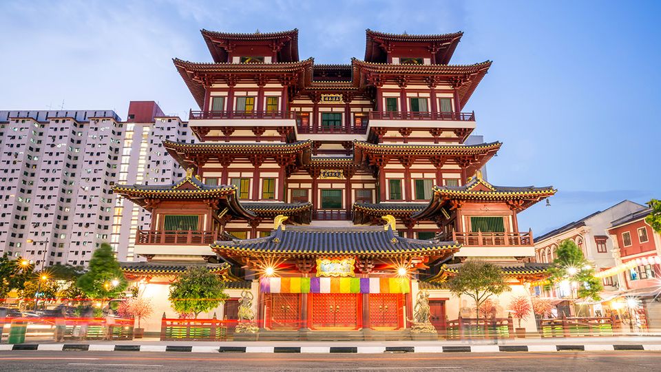 A rooftop garden is hidden atop Buddha Tooth Relic Temple in Chinatown.