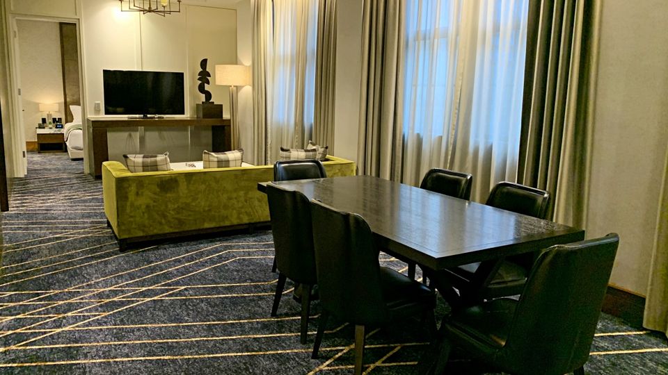 The 1 King Living Room High Floor room is incredible spacious.
