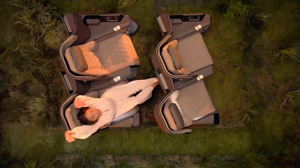 Thompson's fresh Vantage Duo business class seat.