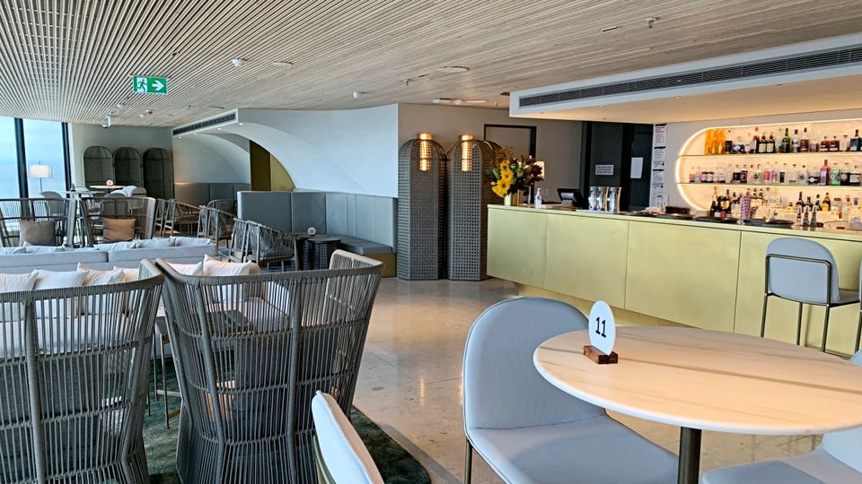 Sunset Pool Bar ensures you don't have far to go for a fresh drink when using the pool area.