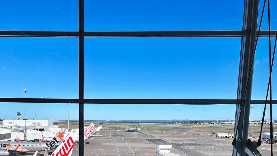 The Virgin Beyond lounge is located directly above the main Virgin Australia Sydney lounge.