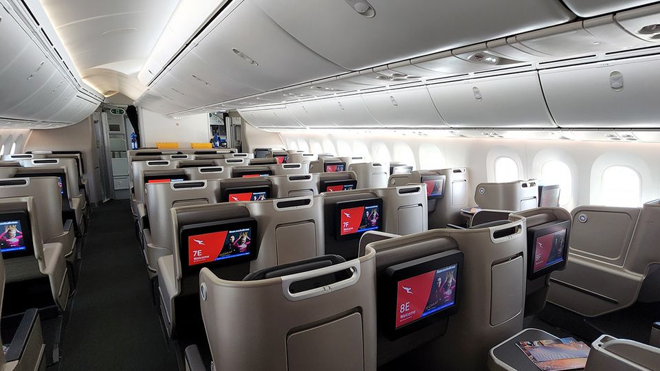 The business cabin features a total of 42 seats, split across two zones.