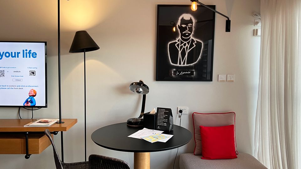 A 'Loot Bag' of snacks and all-day lollies available at reception are two of the additional perks.