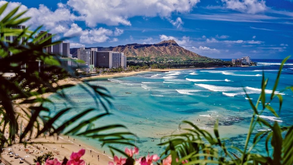 The cool shores of Hawaii can be reached for 120,000 points.