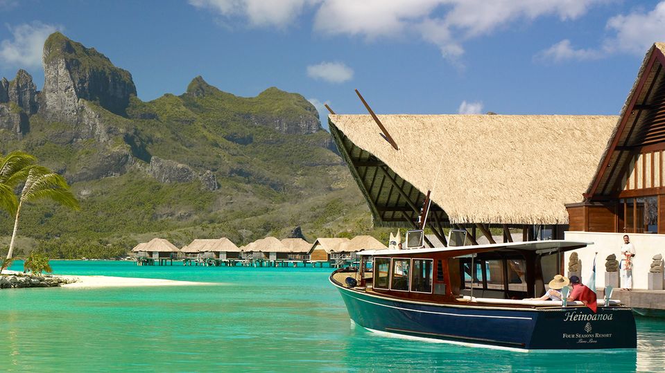 Arrive in style aboard one of the resort’s custom Andreyale Bateux Taxis.