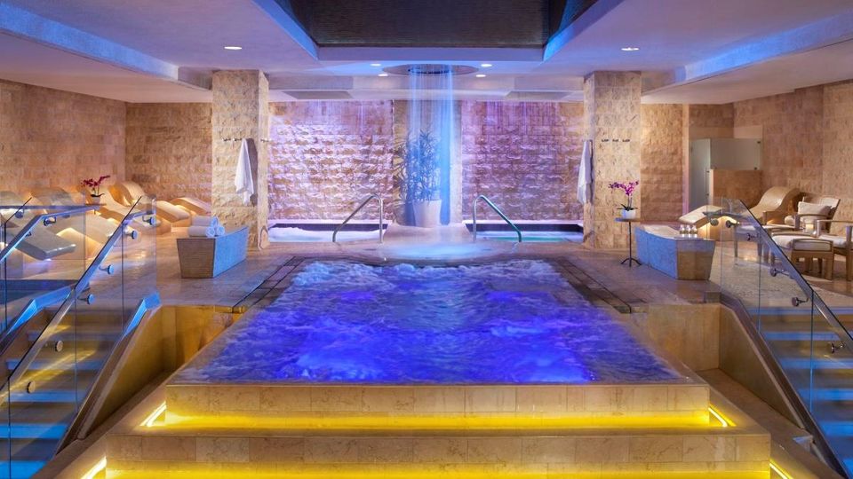 Immerse yourself in a traditional Roman bath at the Awana Spa.