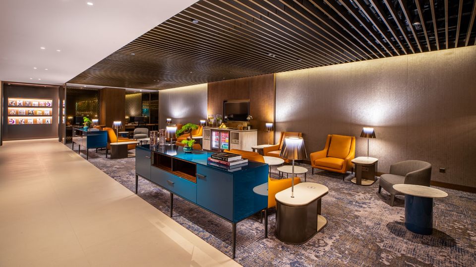 Qatar Airways' new-look lounge design made its debut in Singapore.