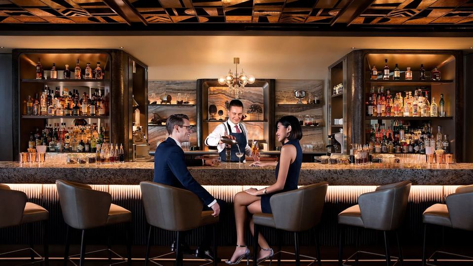 The Mandarin Oriental's MO Bar.