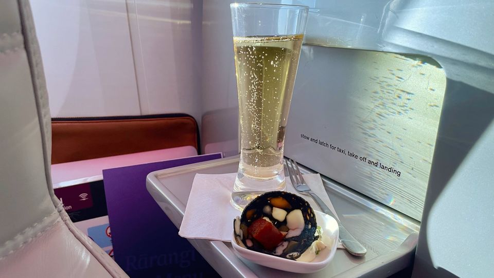 Champagne and an amuse-bouche for starters on NZ2.