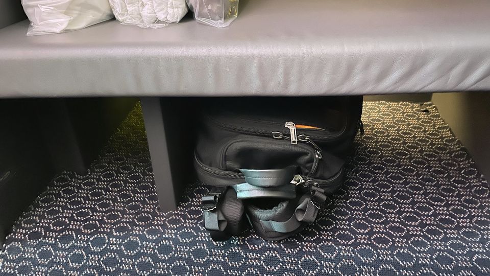 We love this handy under-seat storage in Singapore Airlines' A380 business class.