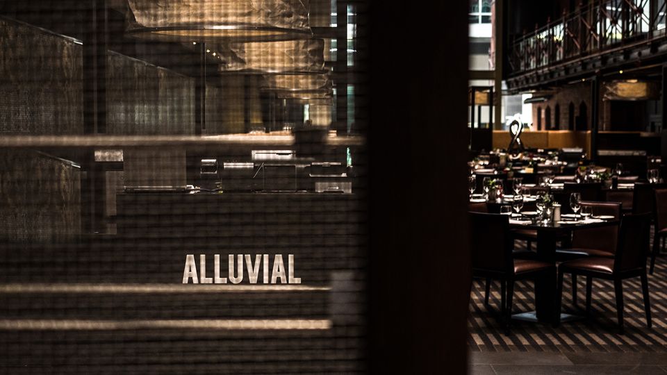 Atrium restaurant Alluvial takes you from buffet breakfast to à la carte lunch and dinner.