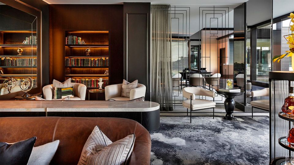 Settle in for a drink at the Sofitel Auckland's elegant Lobby Bar.